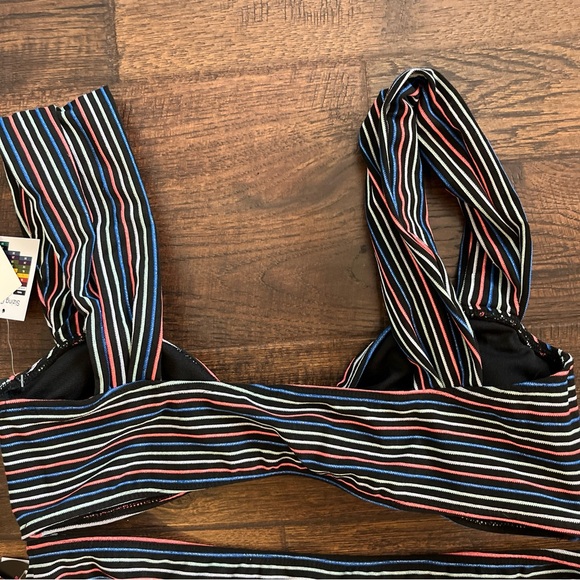 Juniors No Boundaries Lurex Rib Knit Stripe Two-Pieces Swimsuit
Size L (11-13) - Picture 7 of 13